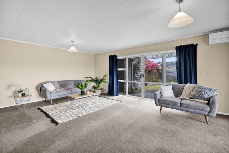 Photo of property in 146 Heta Road, Highlands Park, New Plymouth, 4312