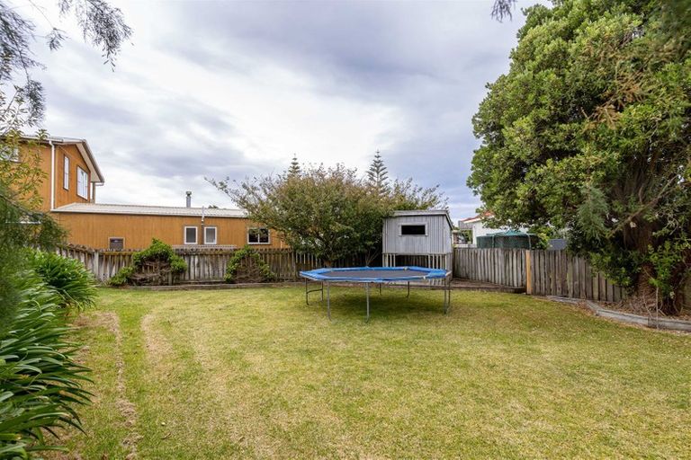 Photo of property in 1 Tamarisk Drive, Riversdale Beach, Masterton, 5872
