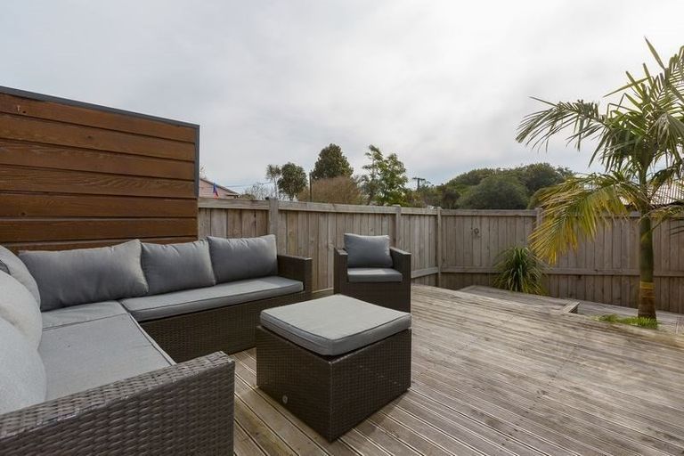 Photo of property in 51 Upjohn Street, Brooklands, New Plymouth, 4310