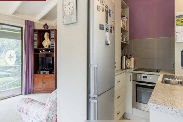 Photo of property in 112 Cossey Road, Drury, 2577