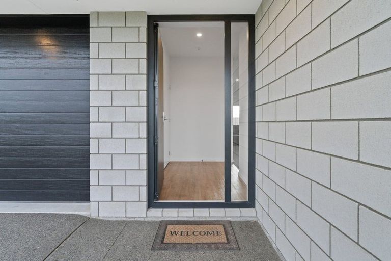 Photo of property in 27 Lovelock Avenue, Rolleston, 7615