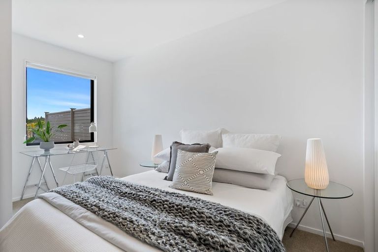 Photo of property in 8 Juniper Drive, Rosehill, Papakura, 2113