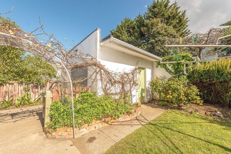 Photo of property in 47 Bamber Street, Castlecliff, Whanganui, 4501