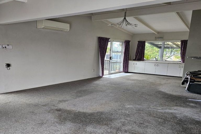 Photo of property in 20 Hindmarsh Street, Henderson, Auckland, 0612