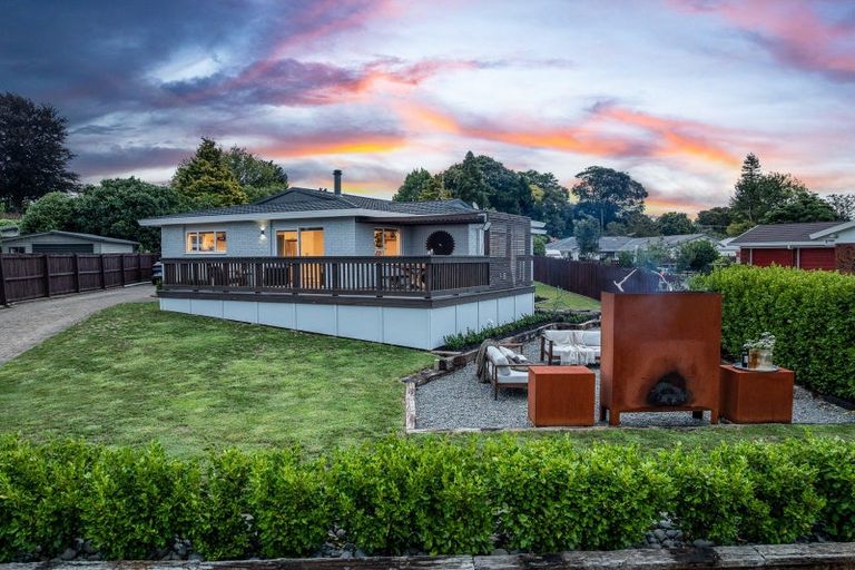 Photo of property in 37 Sheridan Crescent, Leamington, Cambridge, 3432