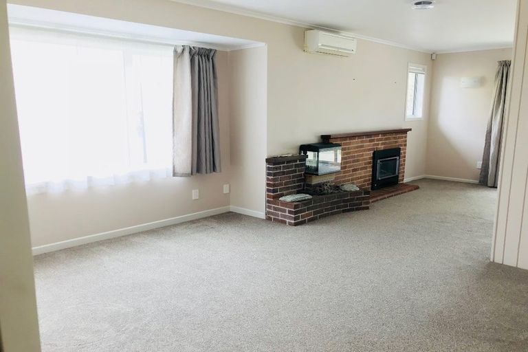Photo of property in 52 Tramway Road, Beach Haven, Auckland, 0626