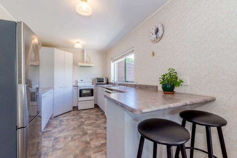 Photo of property in 7 Tobys Way, Waikanae Beach, Waikanae, 5036