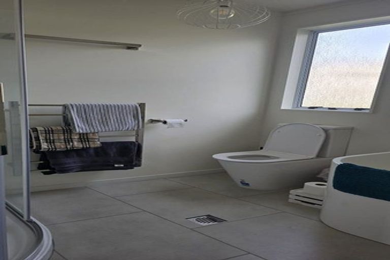 Photo of property in 6 Kekerenga Street, Strathmore Park, Wellington, 6022