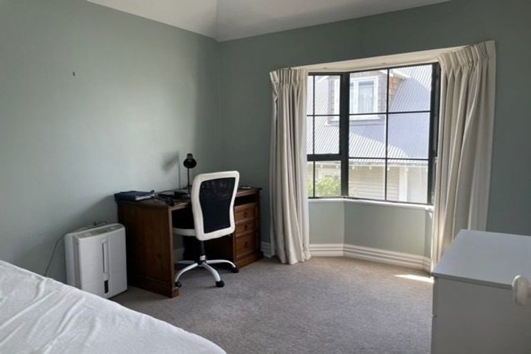 Photo of property in 16c Hobson Street, Thorndon, Wellington, 6011