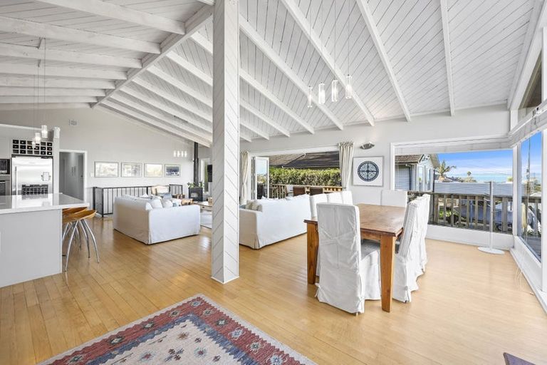 Photo of property in 13 Colmar Road, Mellons Bay, Auckland, 2014