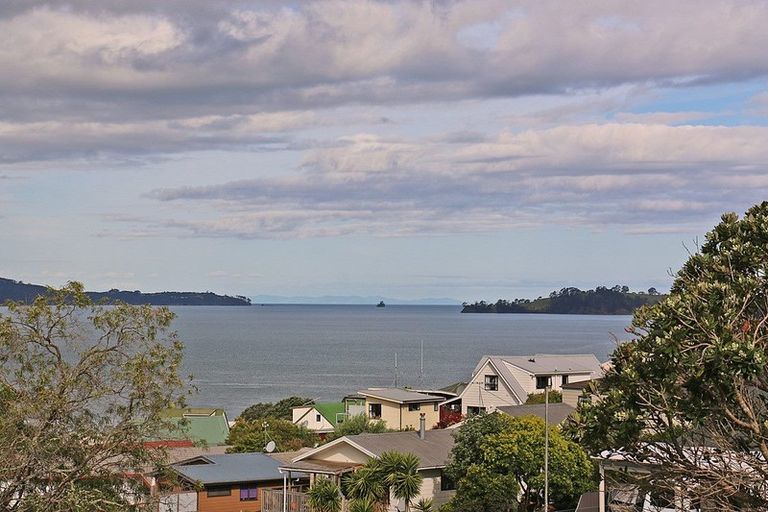 Photo of property in 35 Merehai Place, Snells Beach, 0920