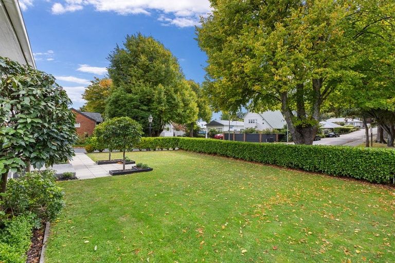 Photo of property in 18 Bowenvale Avenue, Cashmere, Christchurch, 8022