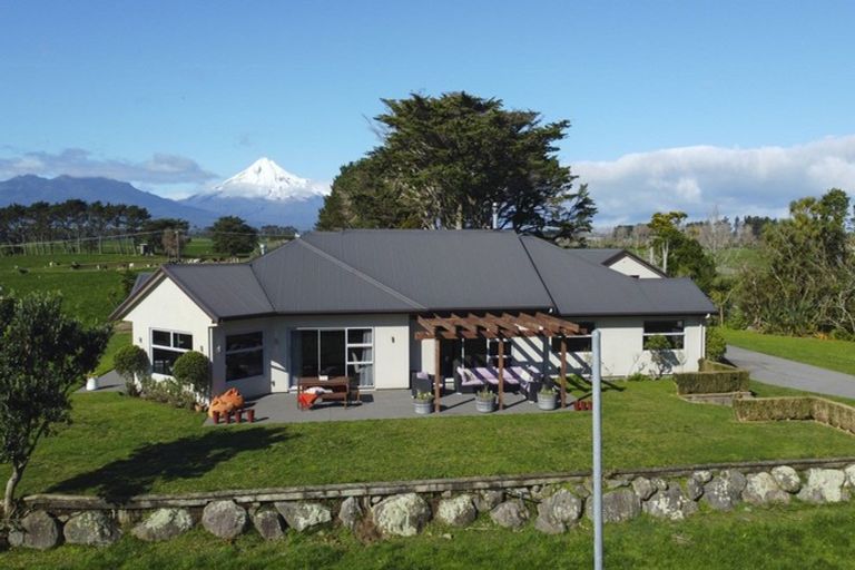 Photo of property in 177 Puniho Road, Warea, New Plymouth, 4381