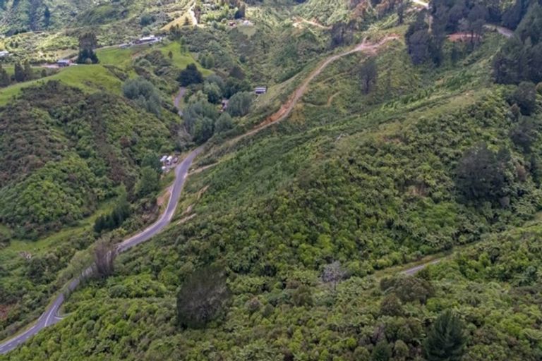 Photo of property in 539 Pahiatua Aokautere Road, Aokautere, 4471