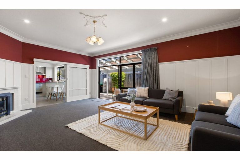 Photo of property in 90 Opawa Road, Opawa, Christchurch, 8023