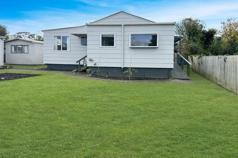 Photo of property in 11b Knox Road, Swanson, Auckland, 0612