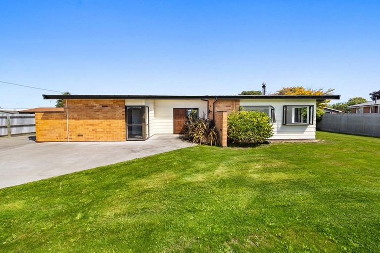 Photo of property in 28 Graham Street, Tinwald, Ashburton, 7700