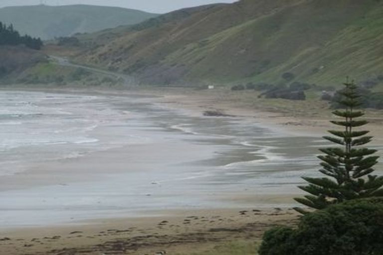 Photo of property in 13c Makorori Beach Road, Makorori, Gisborne, 4073