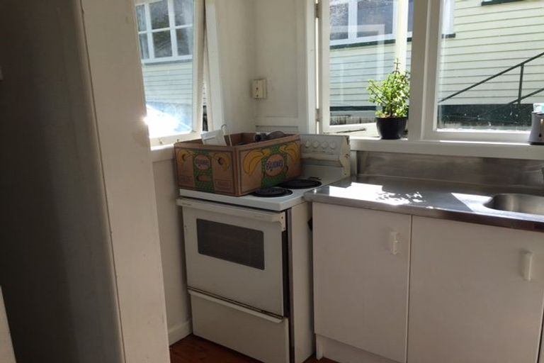 Photo of property in 16 Nandana Drive, Glen Eden, Auckland, 0602