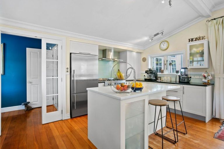 Photo of property in 24a Bracken Street, New Plymouth, 4310