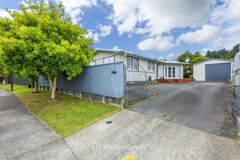 Photo of property in 26 Oregon Drive, Maoribank, Upper Hutt, 5018