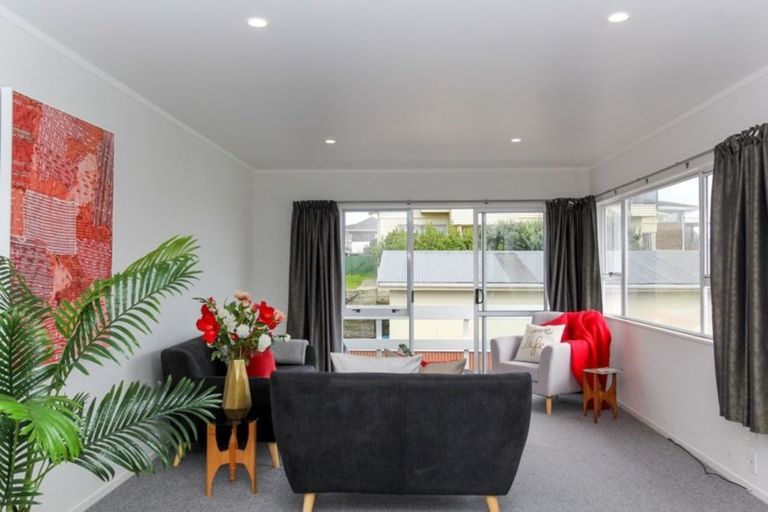 Photo of property in 8b Whiteley Street, Moturoa, New Plymouth, 4310