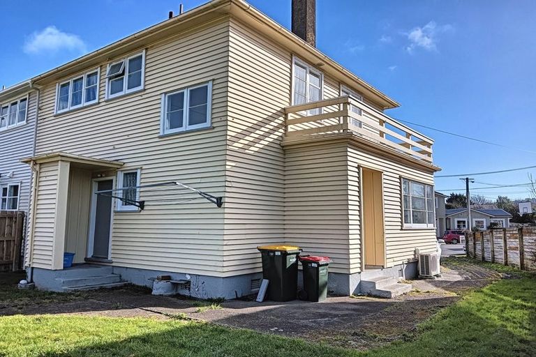 Photo of property in 4 Bertram Grove, Naenae, Lower Hutt, 5011