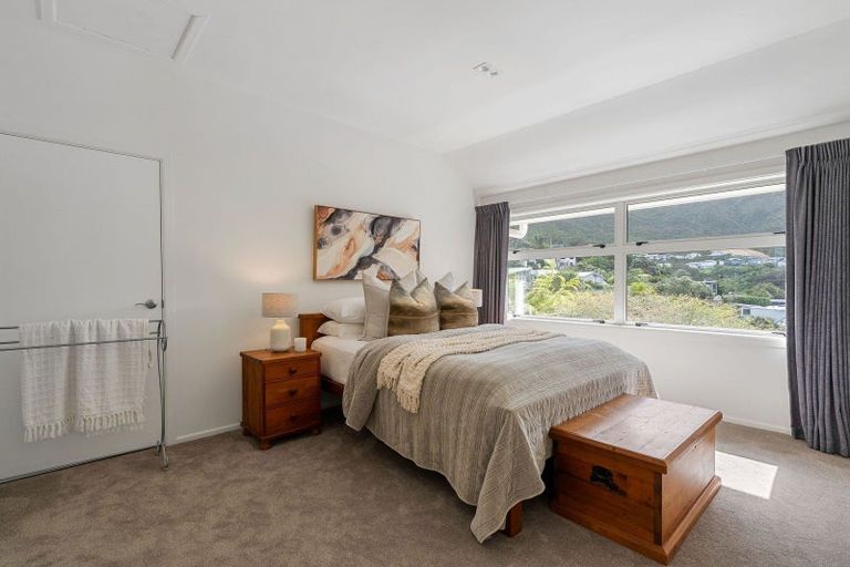 Photo of property in 43 Silverstream Road, Crofton Downs, Wellington, 6035