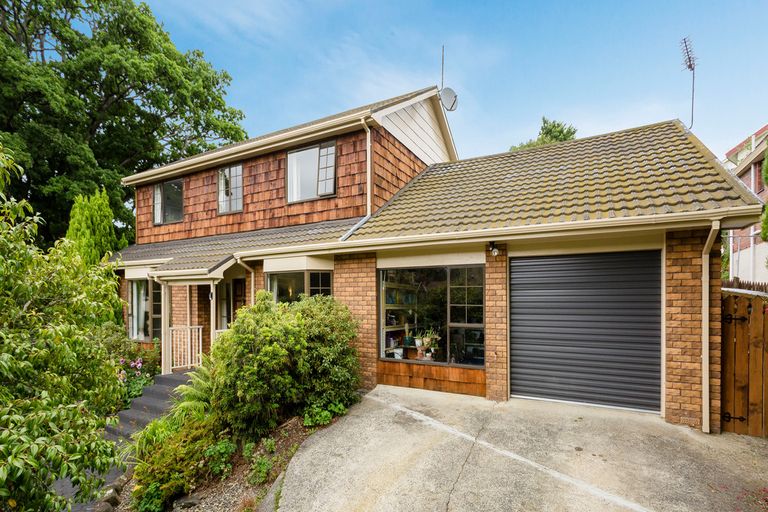 Photo of property in 43 Glenross Street, Glenross, Dunedin, 9011