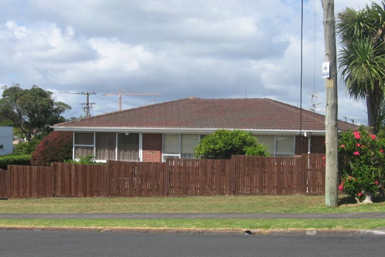 Photo of property in 1/2 Quebec Road, Milford, Auckland, 0620