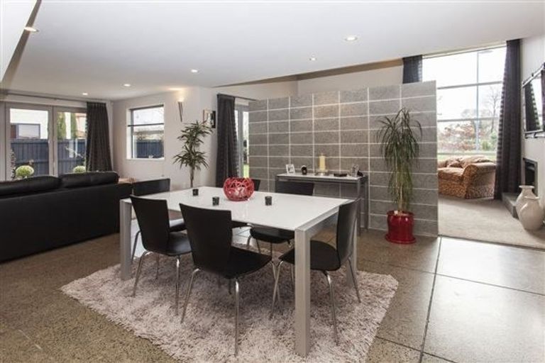 Photo of property in 41 Riverwood Boulevard, Redwood, Christchurch, 8051