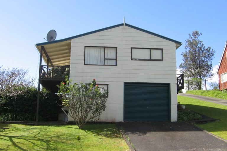 Photo of property in 10 Rewa Place, Russell, 0202