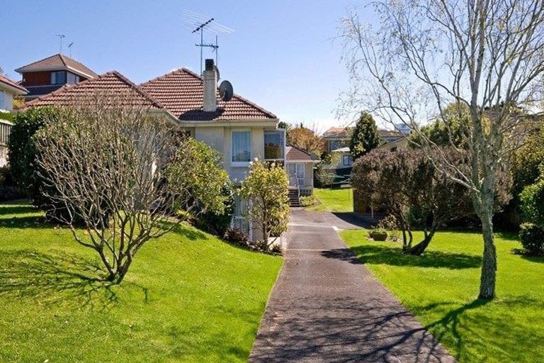 Photo of property in 1/20 Parkhill Road, Mellons Bay, Auckland, 2014
