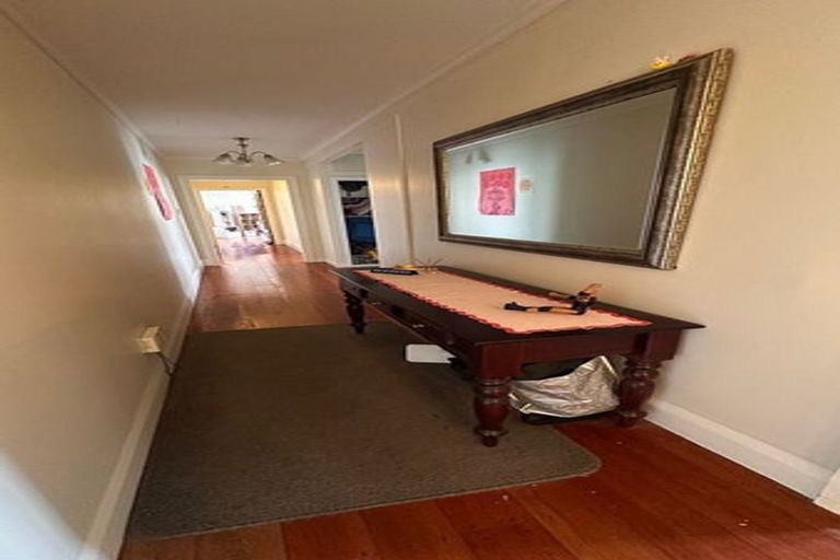 Photo of property in 1/17 Clifton Terrace, Kelburn, Wellington, 6012