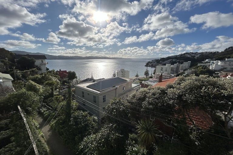 Photo of property in 10a Oriental Terrace, Mount Victoria, Wellington, 6011