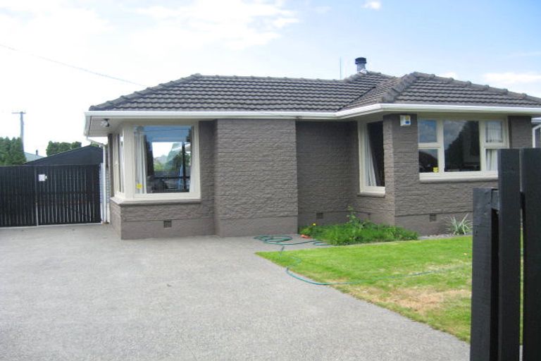 Photo of property in 39 Sturrocks Road, Redwood, Christchurch, 8051