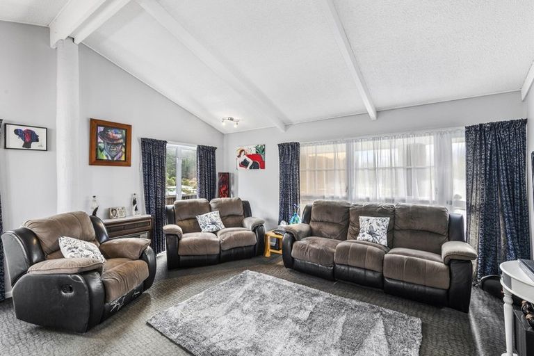 Photo of property in 29 Newburn Grove, Wainuiomata, Lower Hutt, 5014