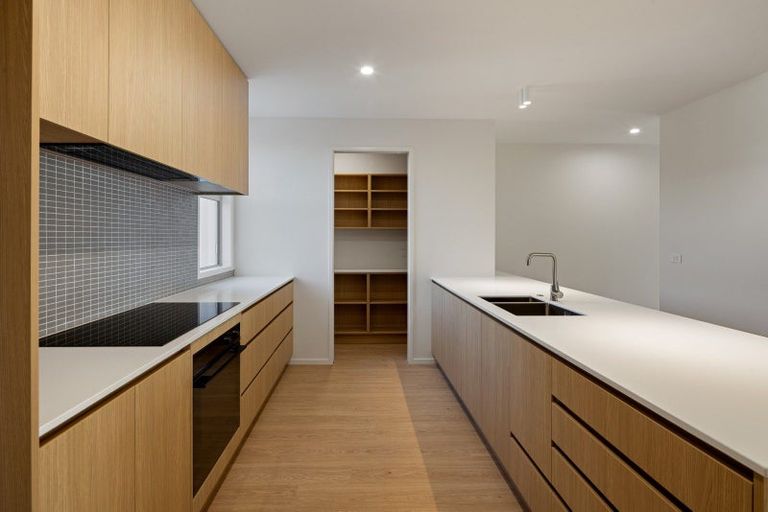 Photo of property in 2/2 Woodstock Road, Fairfield, Hamilton, 3214