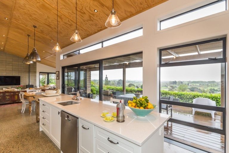 Photo of property in 141 Manakau Heights Drive, Manakau, Levin, 5573