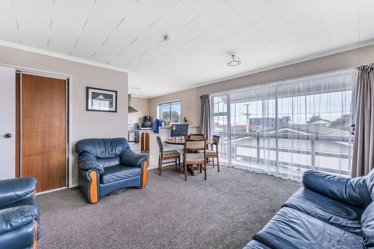 Photo of property in 43b Fulford Street, New Plymouth, 4310