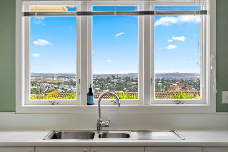 Photo of property in 88 Birkdale Road, Birkdale, Auckland, 0626