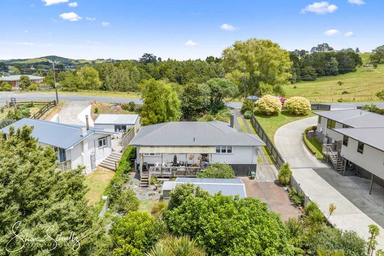 Photo of property in 45 Gorge Road, Maungaturoto, 0520