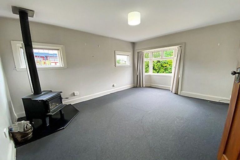 Photo of property in 2 Thornton Street, Darfield, 7510