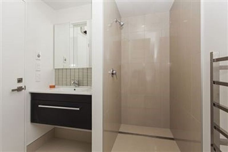 Photo of property in 1036e Colombo Street, St Albans, Christchurch, 8014