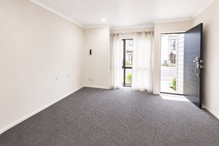 Photo of property in 6/4 Wallson Crescent, Wiri, Auckland, 2104