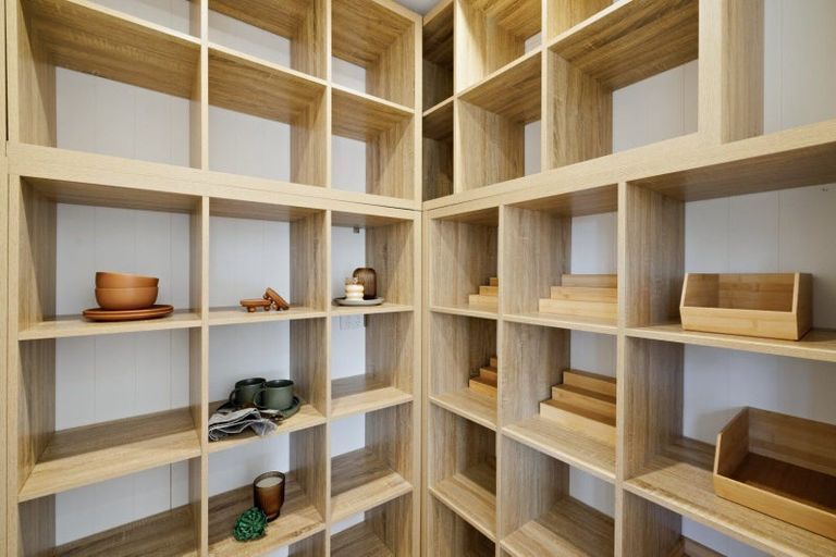 Photo of property in 384b Devonport Road, Tauranga South, Tauranga, 3112