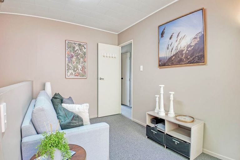 Photo of property in 22b Hillside Drive, Maoribank, Upper Hutt, 5018