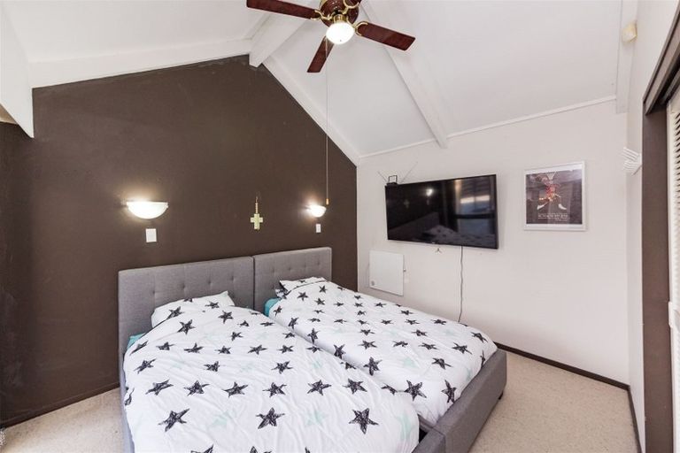Photo of property in 40 Terry Crescent, Milson, Palmerston North, 4414