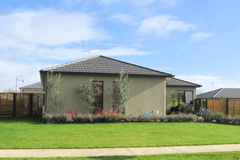 Photo of property in 5 Somerton Drive, Huntington, Hamilton, 3210