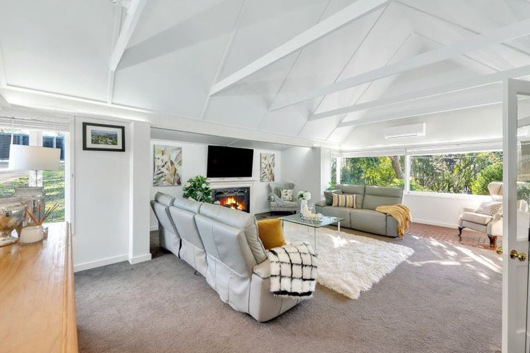 Photo of property in 281 Point View Drive, Shamrock Park, Auckland, 2016